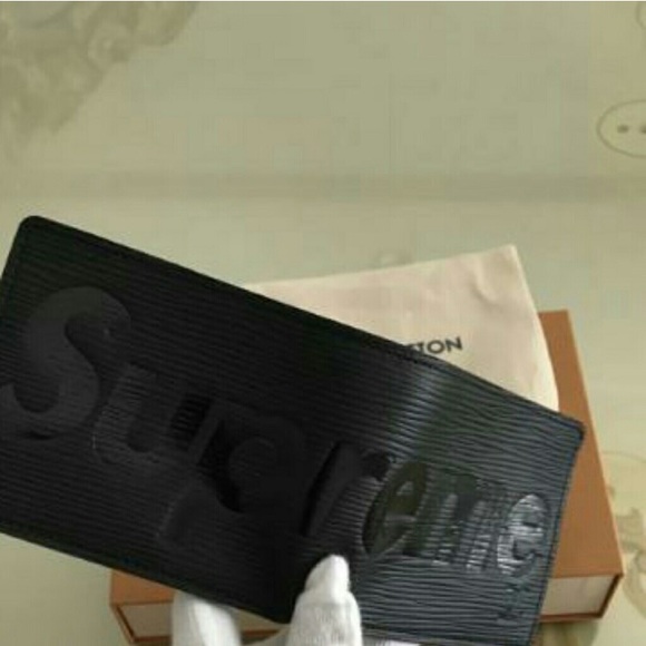 supreme black wallet